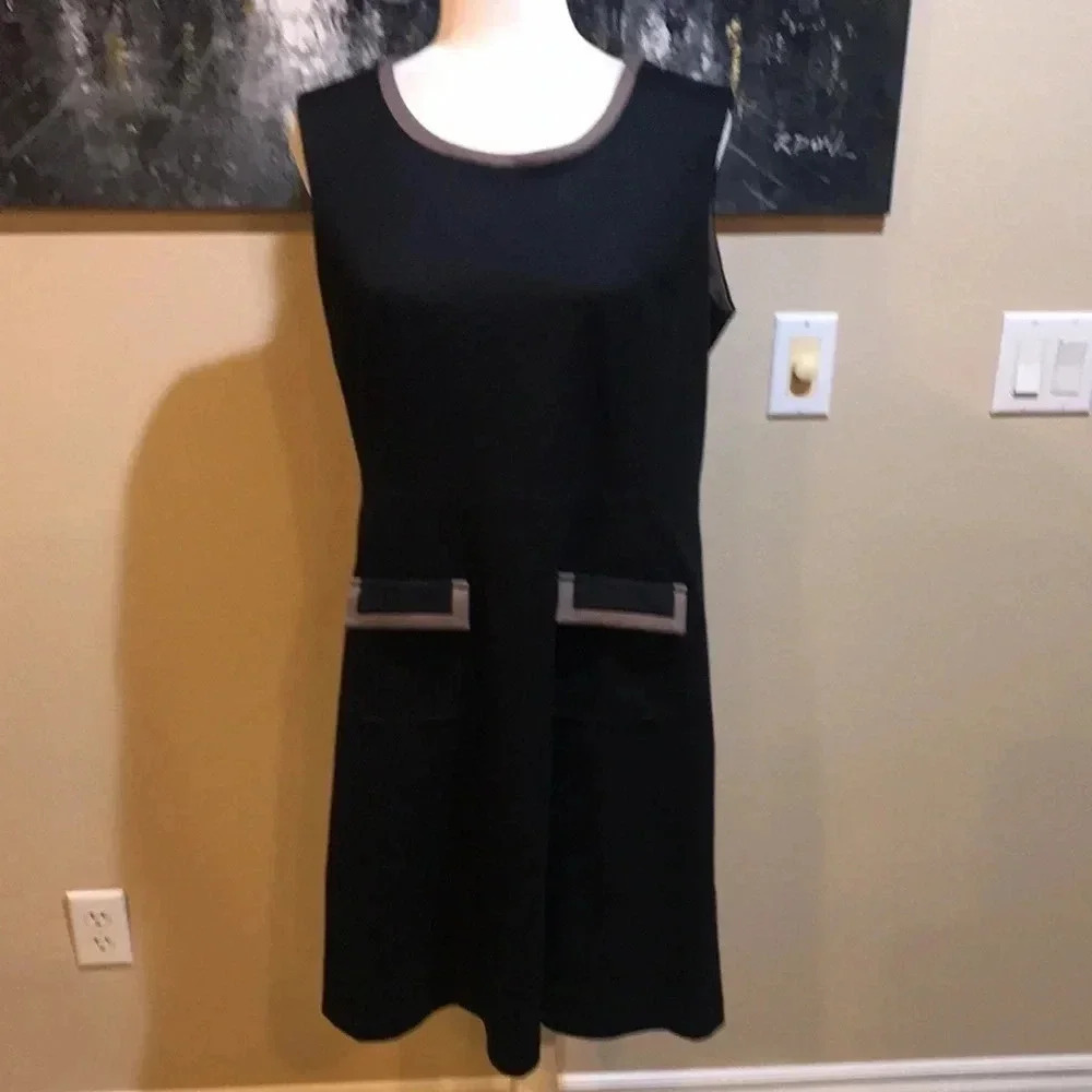 Style & Co Black and Tan Vintage Styling Front Pockets Sheath Dress Size 12